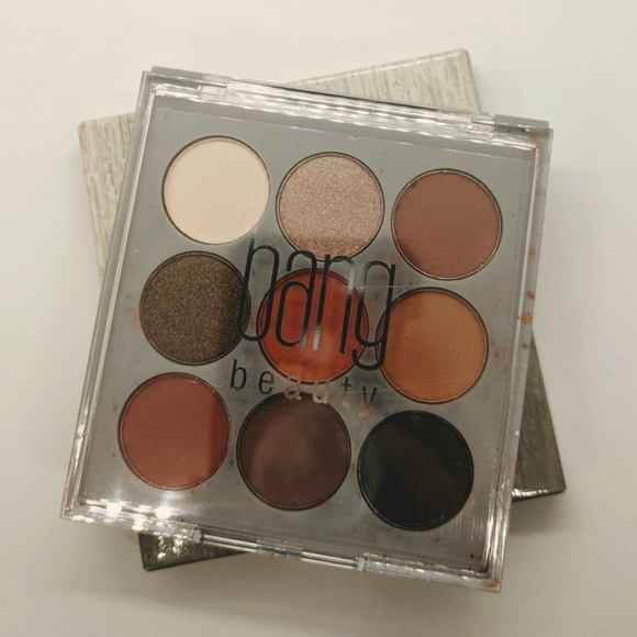 (3/30$)Band beauty neutral palette - Picture 2 of 2